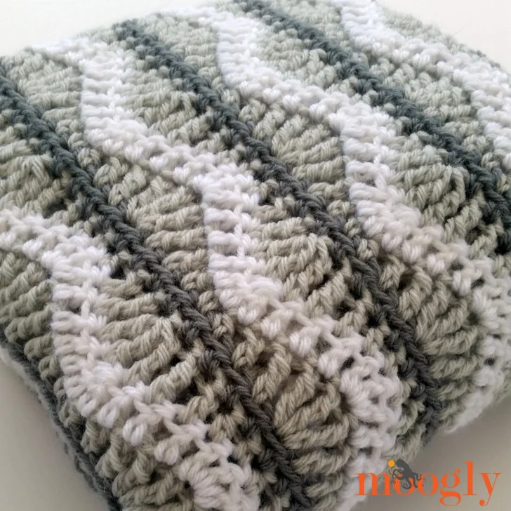 Greyson Baby Blanket - free crochet pattern on Mooglyblog.com!