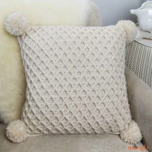 Hygge Diamond Pillow - diamond side - free crochet pattern on Moogly!