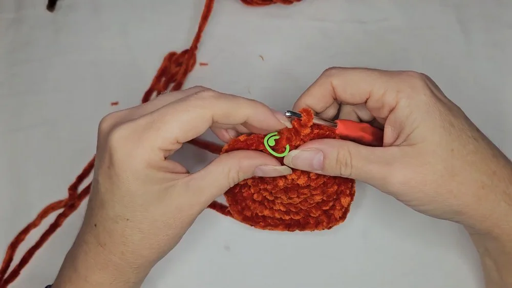 Crochet a Pumpkin-Kitty Amigurumi Pattern! 4
