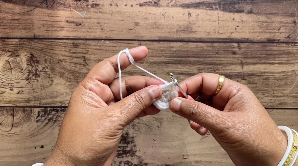 How to Crochet Couple Heart Keychain Keychain Tutorial for Beginners (3)