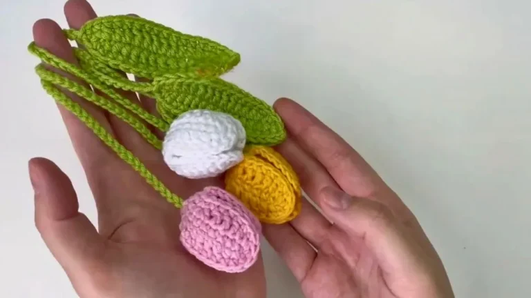 Crochet Tulip Keychain Free Pattern & Tutorial for Beginners