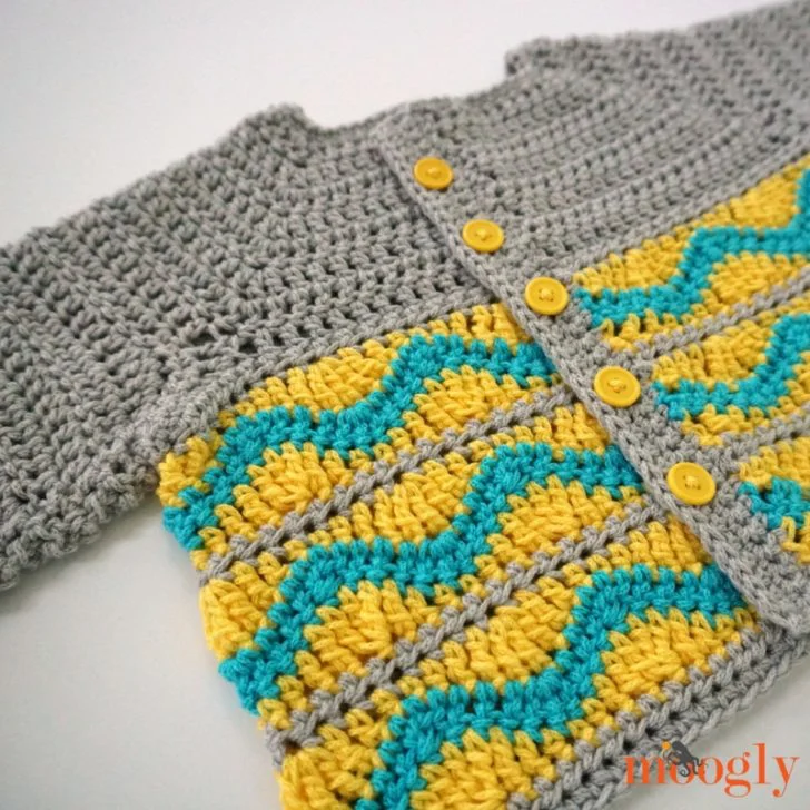 Greyson Baby Cardigan - free crochet pattern on Mooglyblog.com!