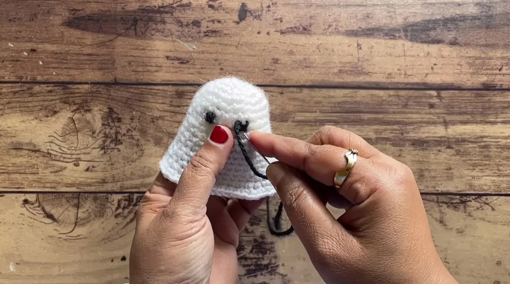 How to Crochet a Ghost keychain Easy Tutorial for Beginners (6)