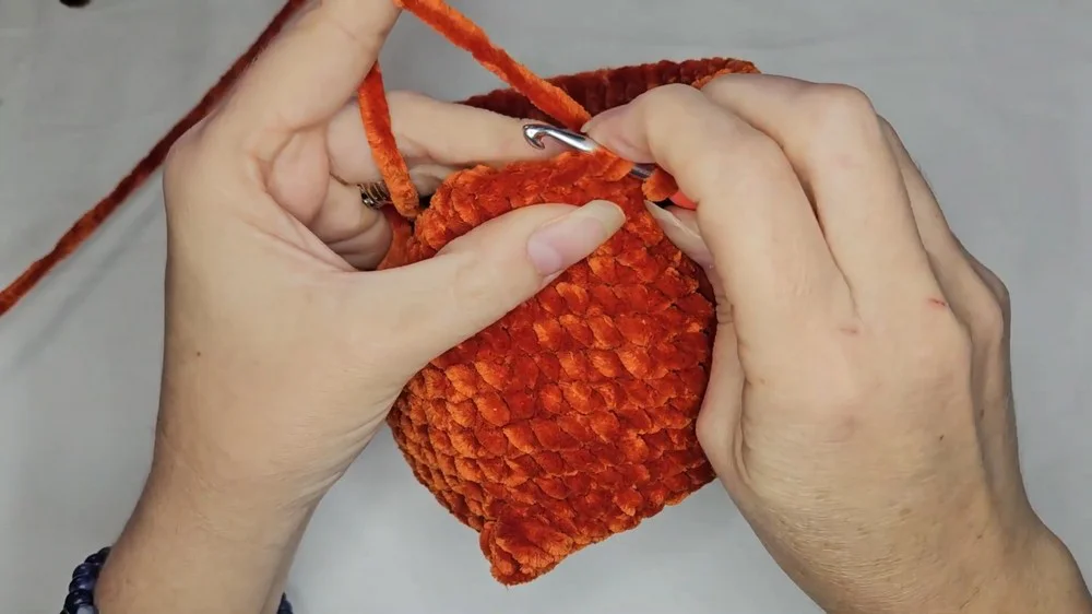 Crochet a Pumpkin-Kitty Amigurumi Pattern! 5