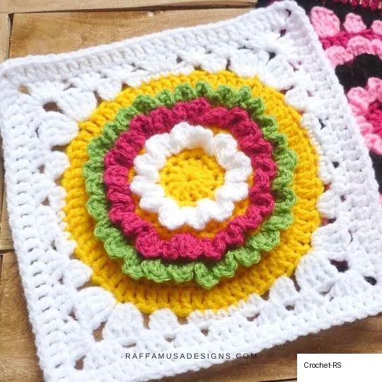 11. Ruffle Flower Granny Square