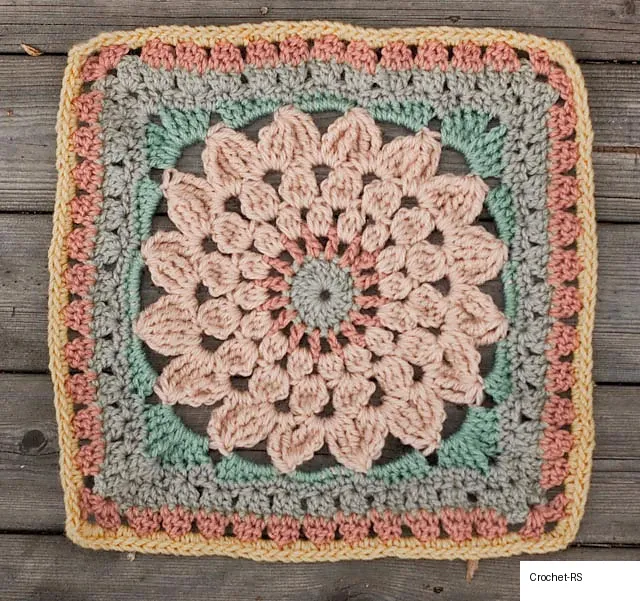 18. Elegant Flower Square