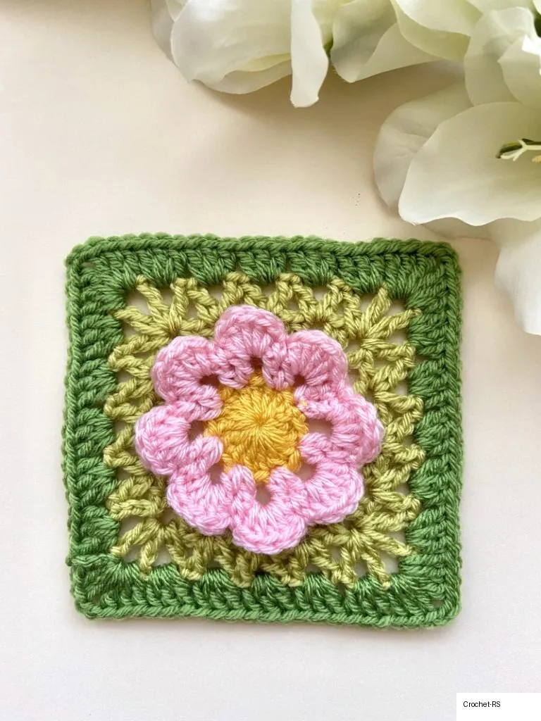 3. Lacy Flower Granny Square