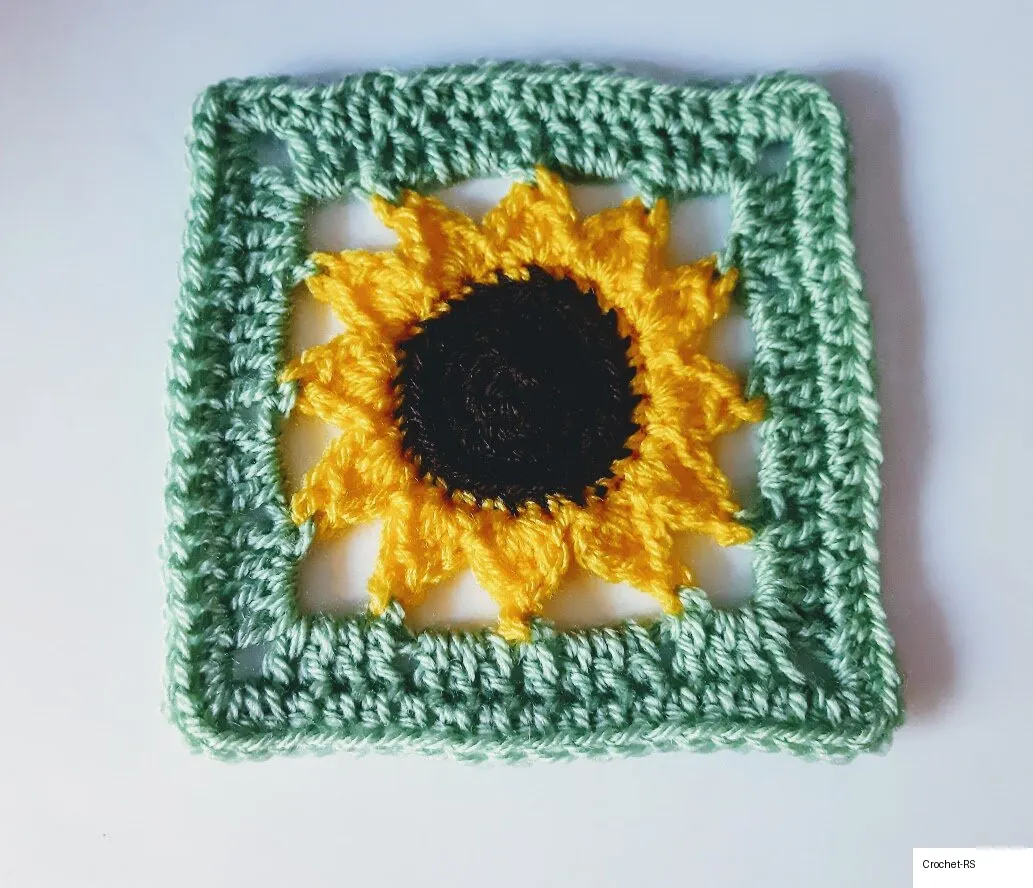 24. Emma’s Sunflower Square