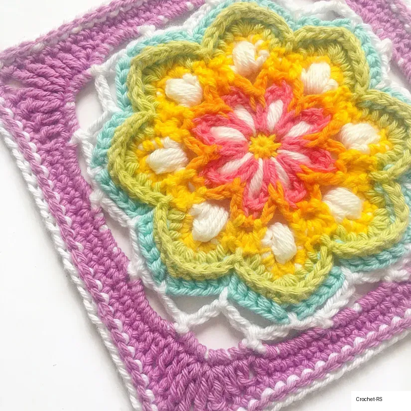 27. Vintage Rainbow Flower Square